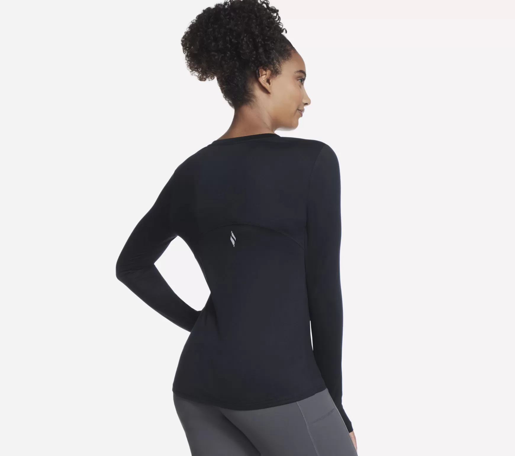 GO DRI SWIFT Long Sleeve Crew | Skechers Discount