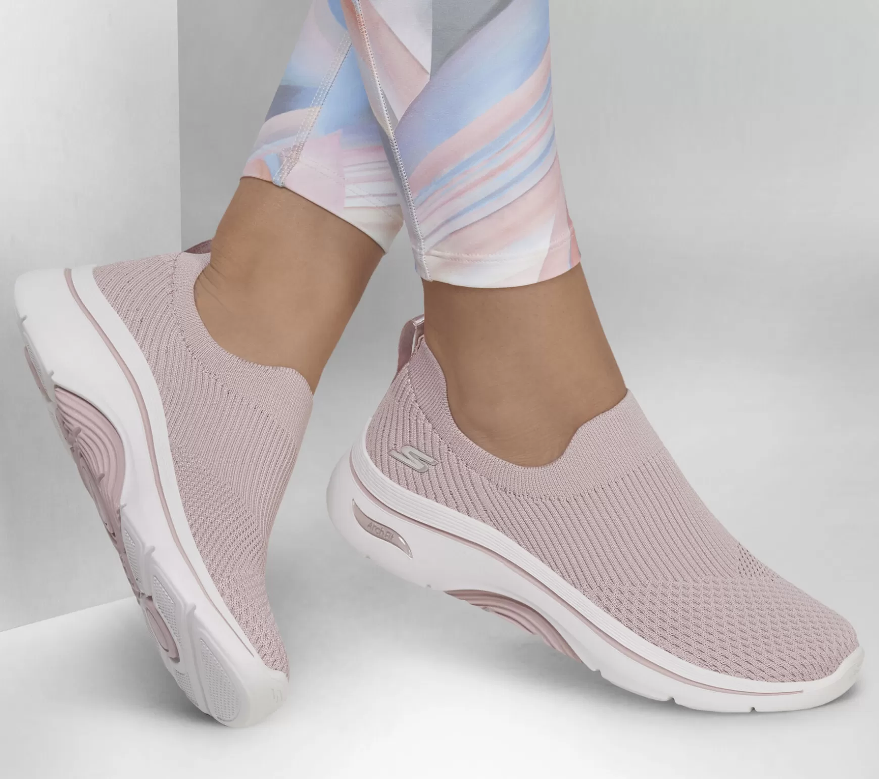 GO WALK Arch Fit 2.0 - Paityn | Skechers Clearance