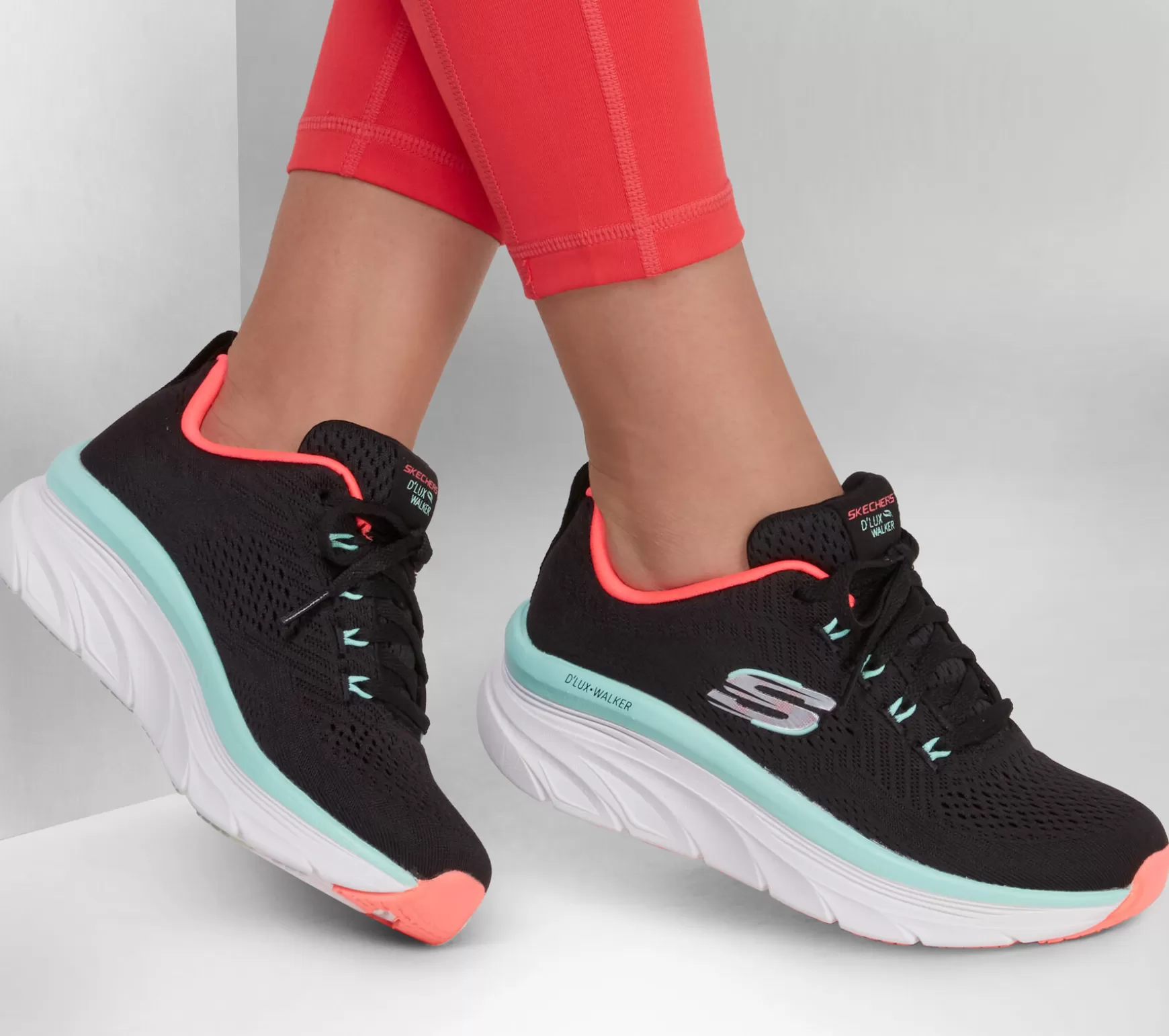 Relaxed Fit: D'Lux Walker - Fresh Finesse | Skechers Flash Sale