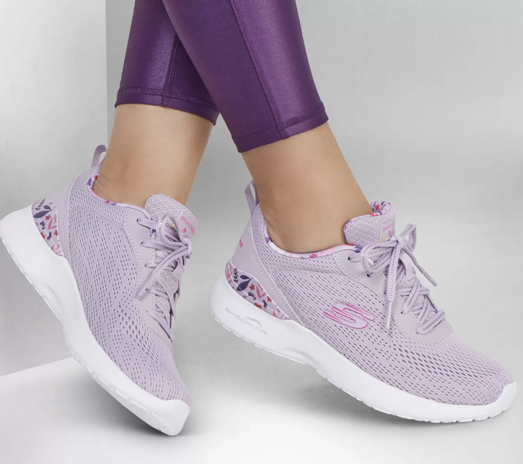 Skech-Air Dynamight - Laid Out | Skechers Flash Sale